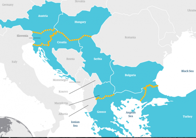 Crisi migranti, UE parla di chiusura delle frontiere nei Balcani. Merkel non è d'accordo con la definizione
