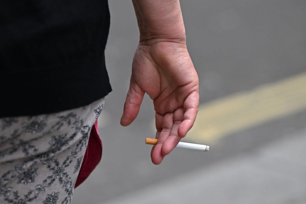 Prezzo sigarette e tabacco: gli aumenti per marca